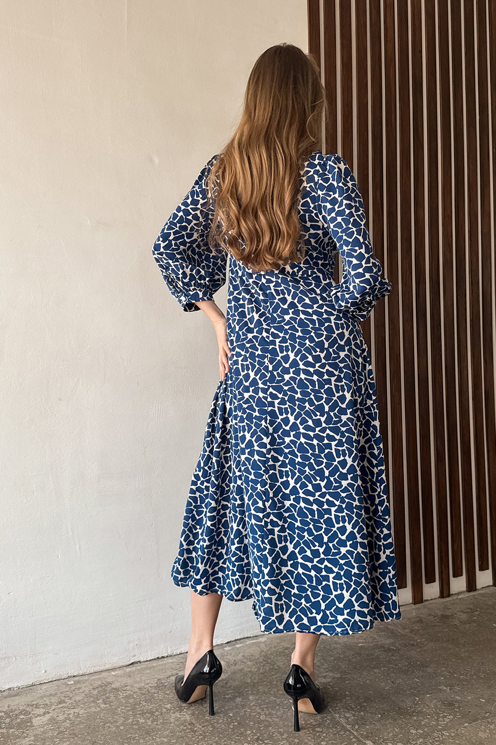 Blue super soft midi dress with puffy sleeves