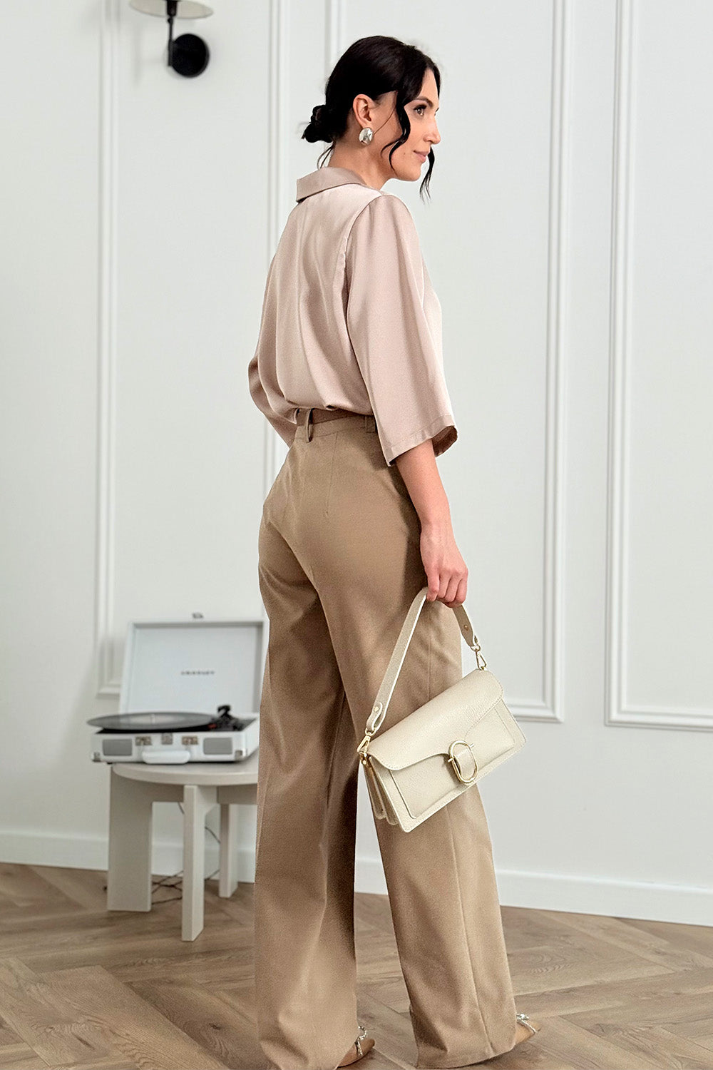 Silk shirt with jacket collar in the color "Mocha"