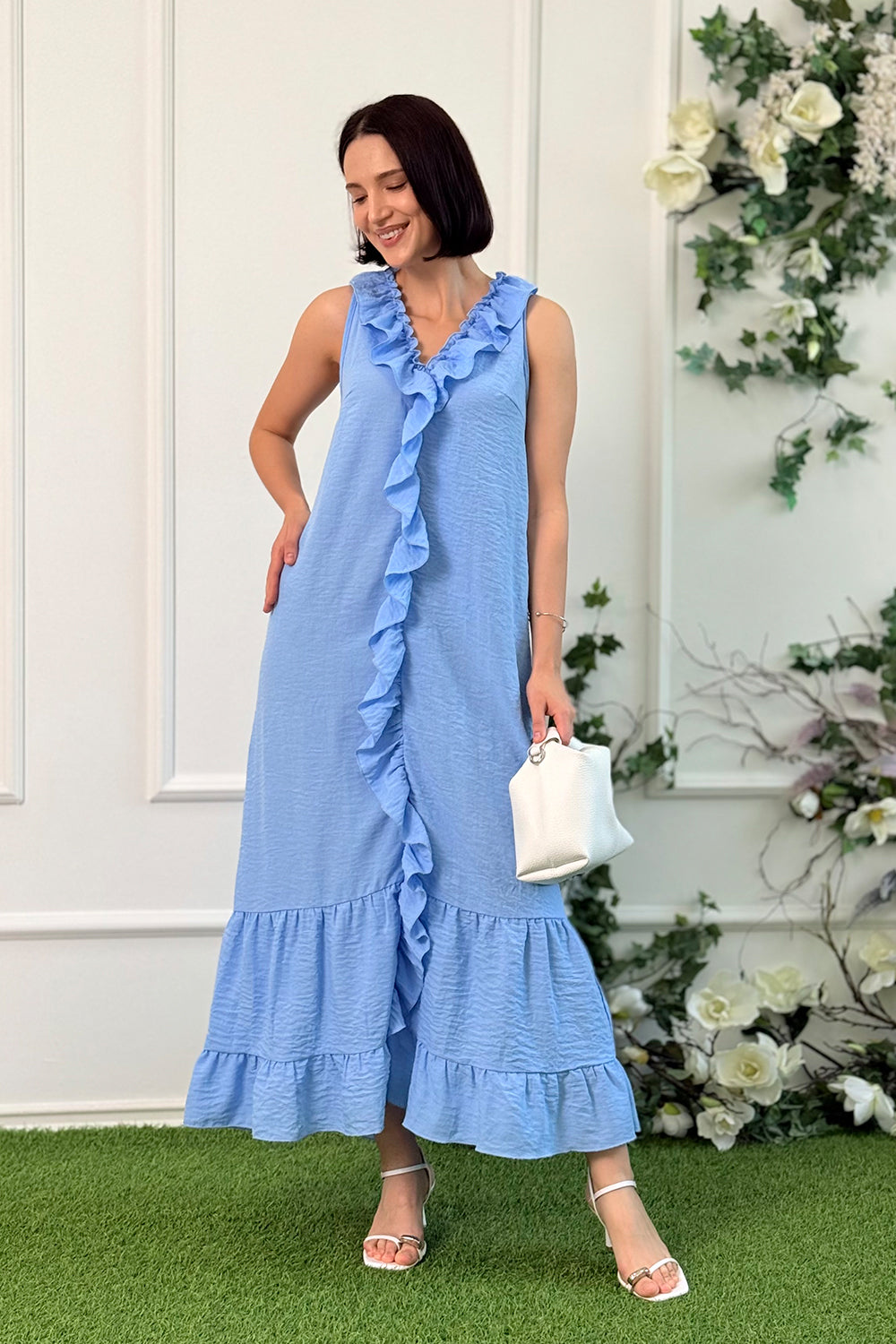 Blue loose dress with ruffles