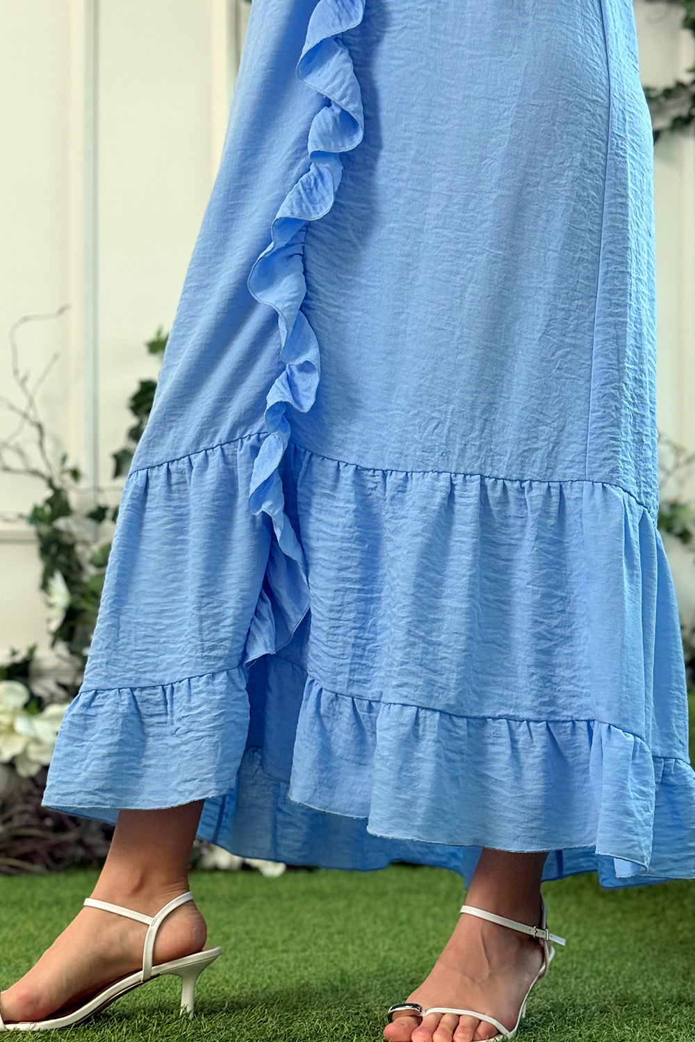 Blue loose dress with ruffles