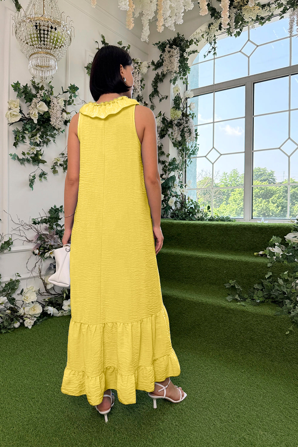Yellow loose dress with frill