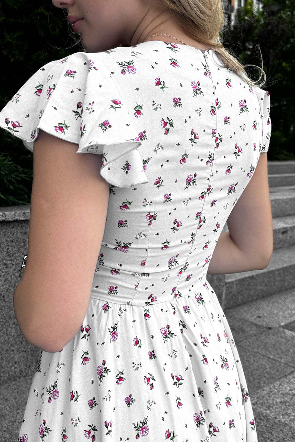 Milky fitted dress with cap sleeves