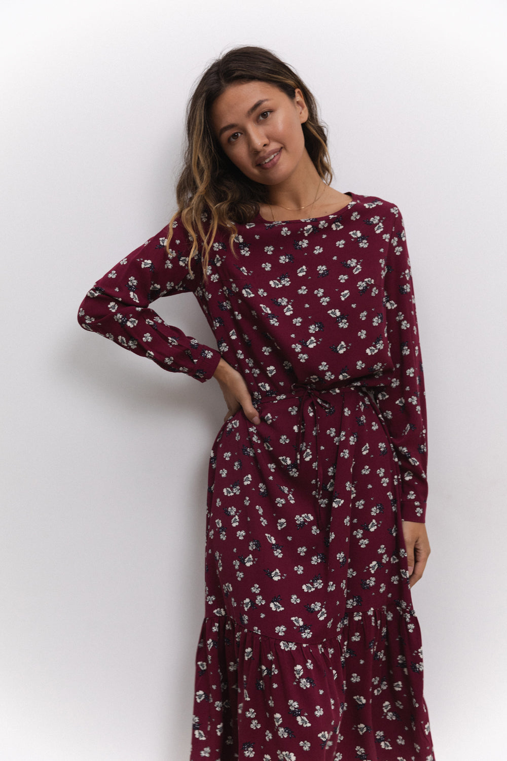 Vestido midi en color Marsala