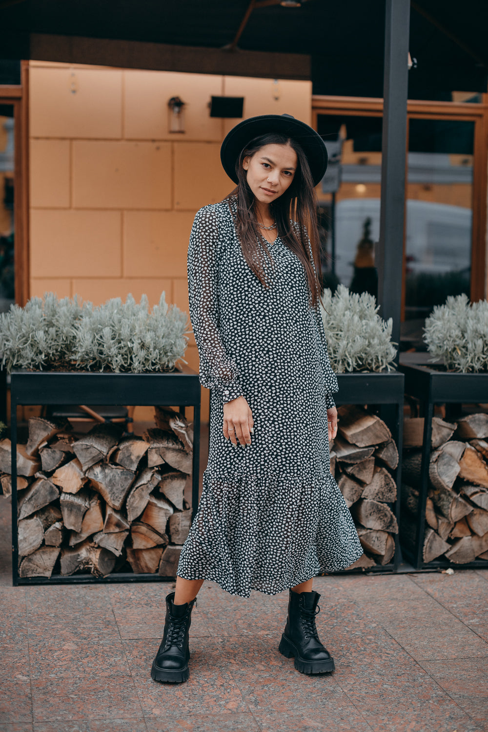 Vestido de gasa con cuello en V