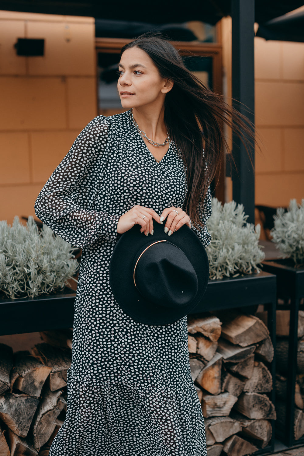 Vestido de gasa con cuello en V