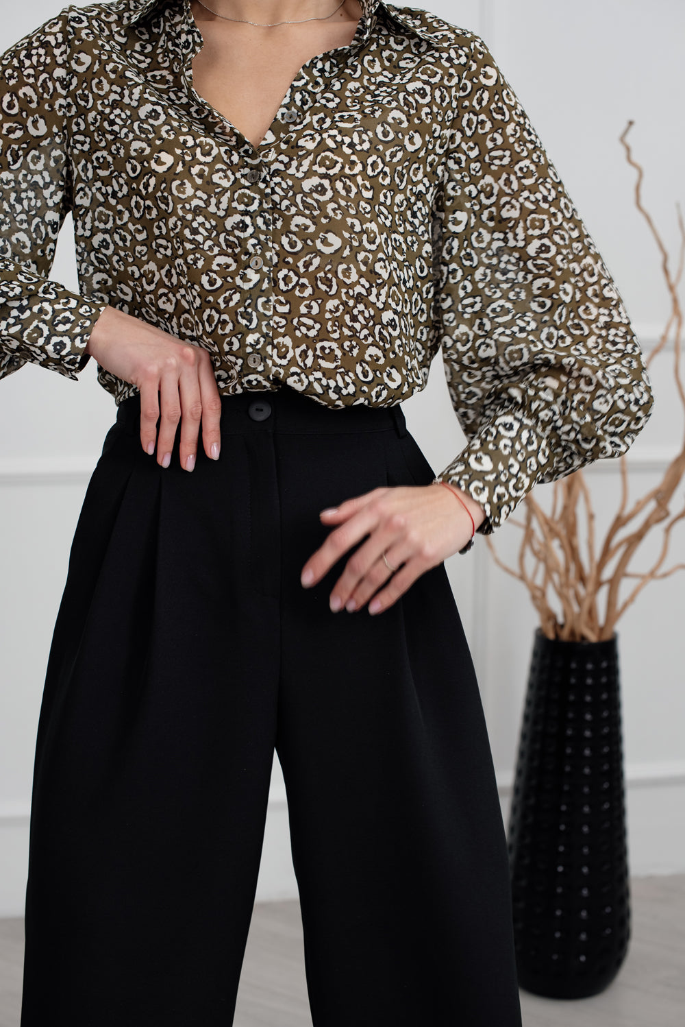 Blusa in chiffon con stampa animalier