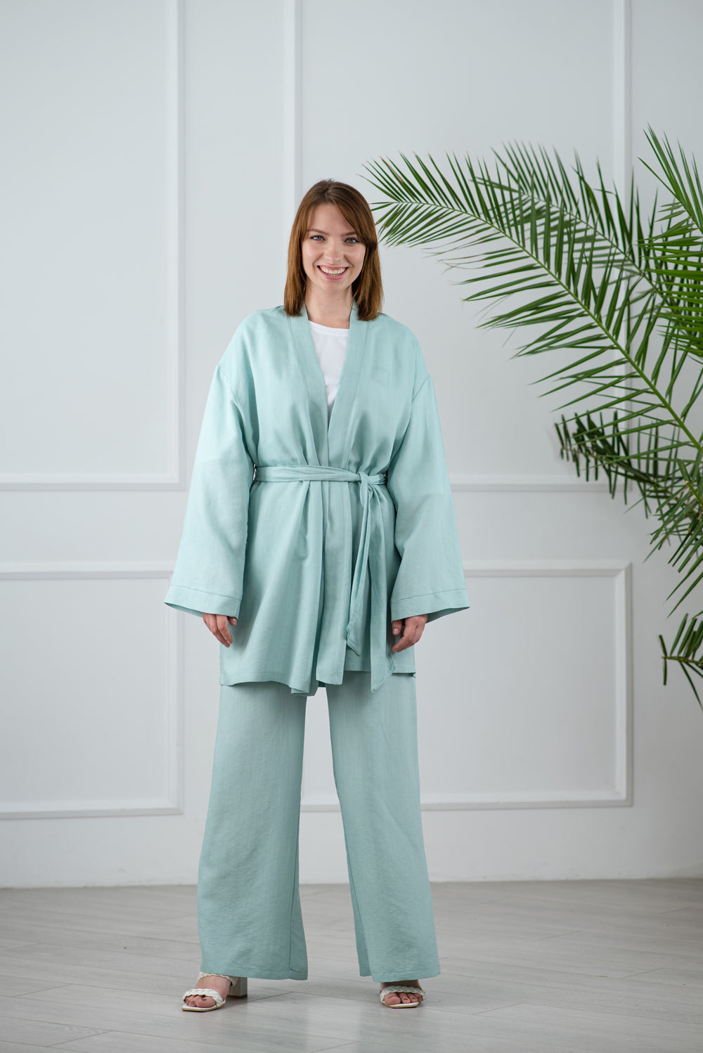 Tailleur kimono menthe avec pantalon évasé