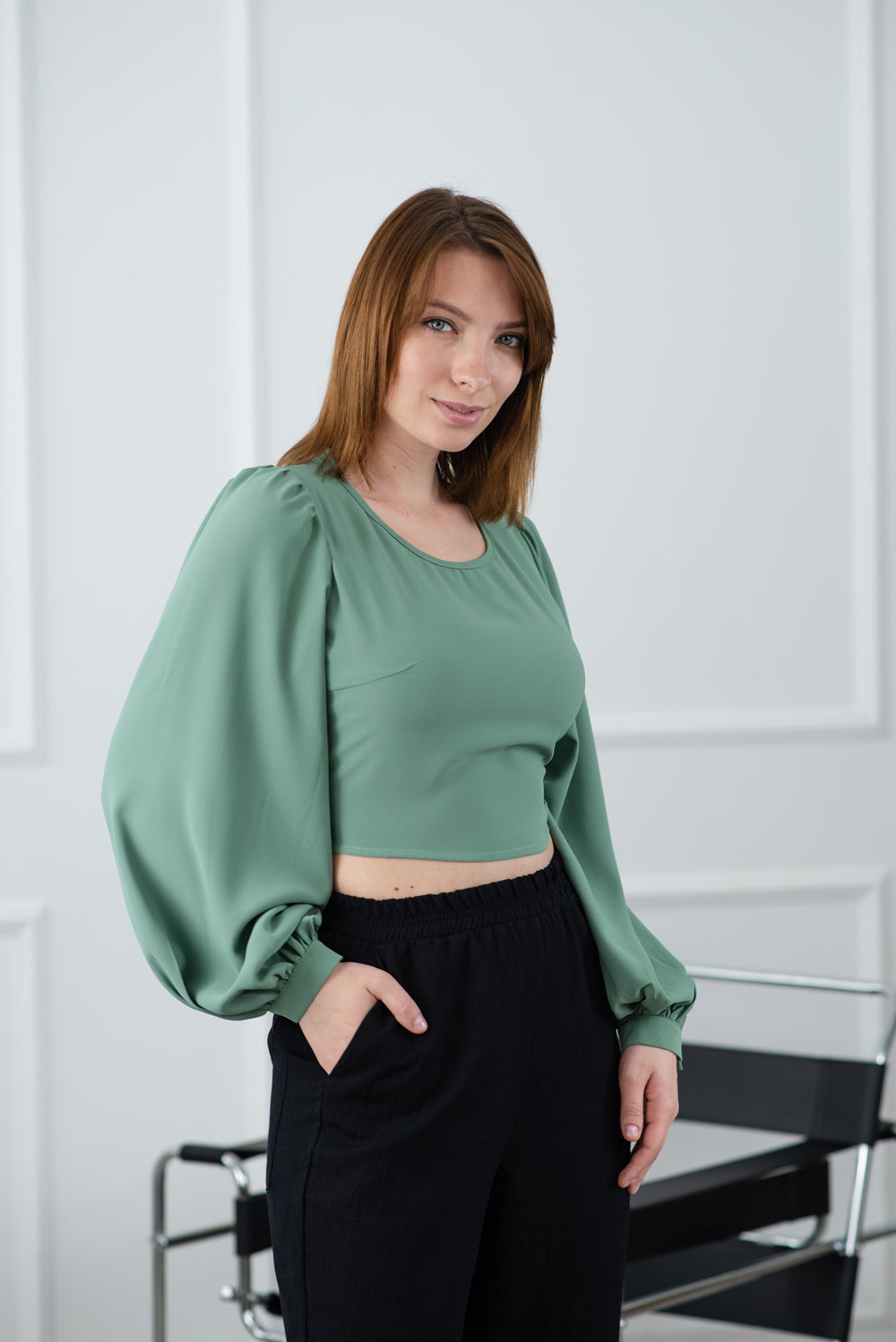 Blusa con espalda abierta y lazos