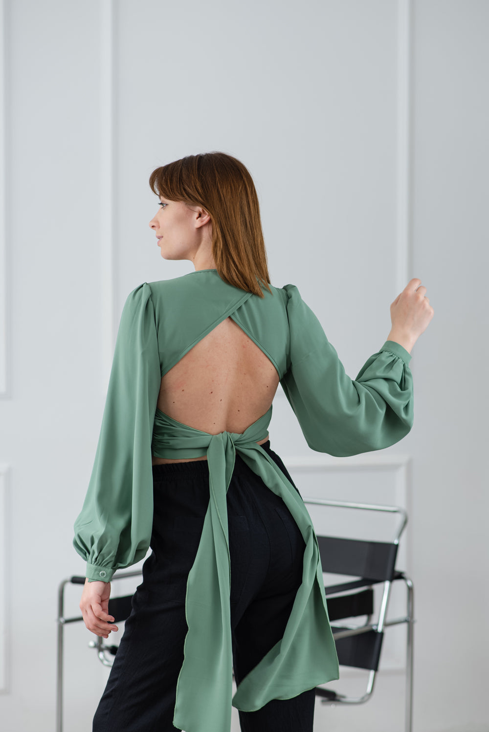 Blouse avec dos ouvert et liens