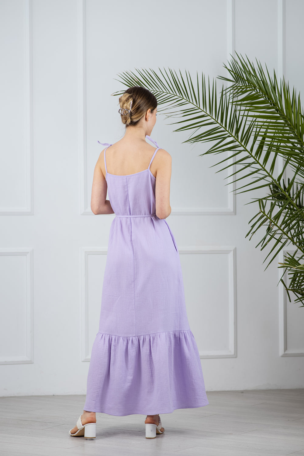 Schwereloses Flieder-Sommerkleid Maxi-Länge