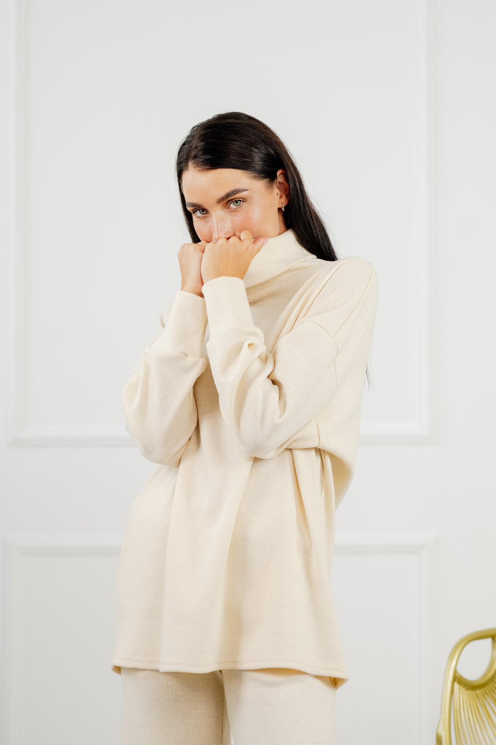 Costume angora crème avec laine ajoutée.