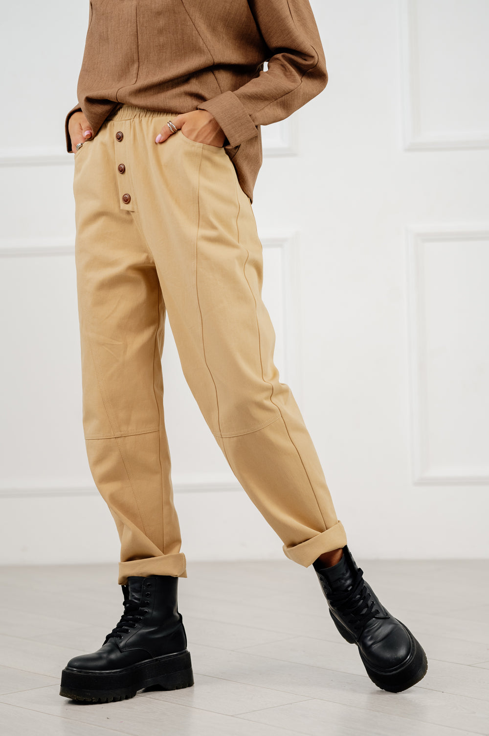 Pantaloni morbidi in beige