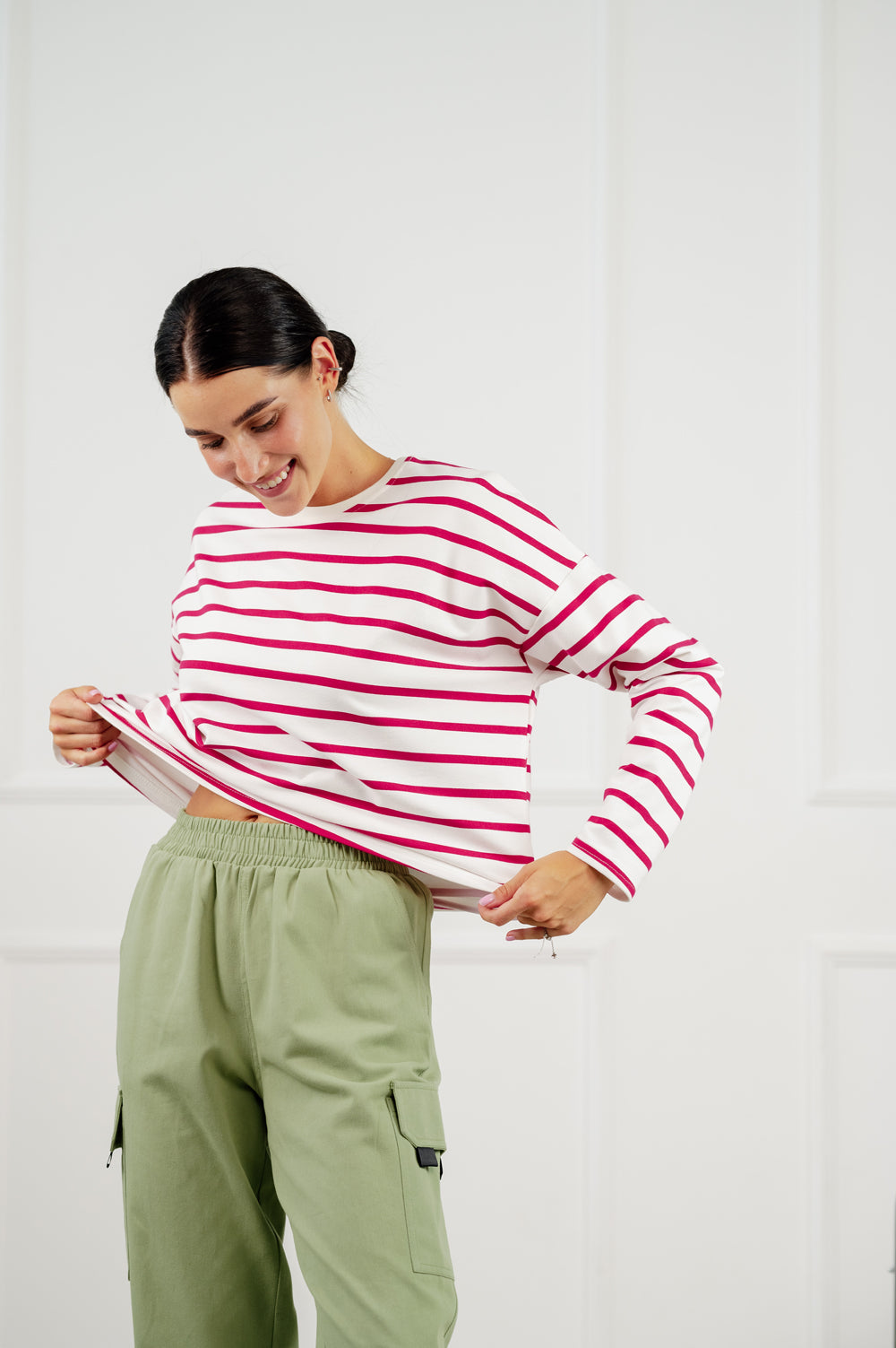 Red striped cropped sweatshirt