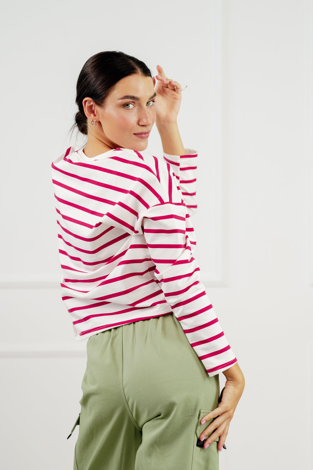 Red striped cropped sweatshirt