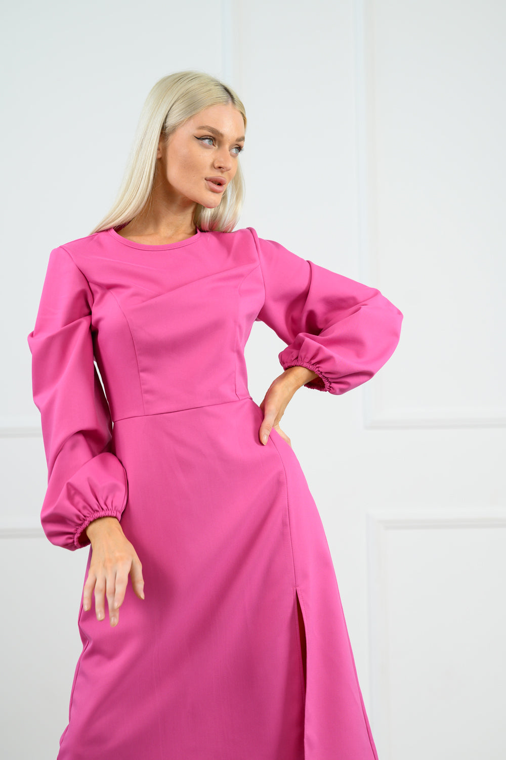 Vestido midi de sombra fucsia brillante