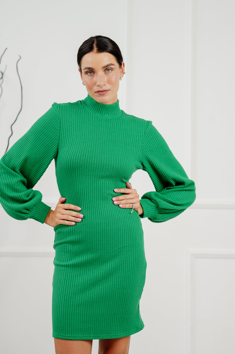 Robe courte verte côtelée