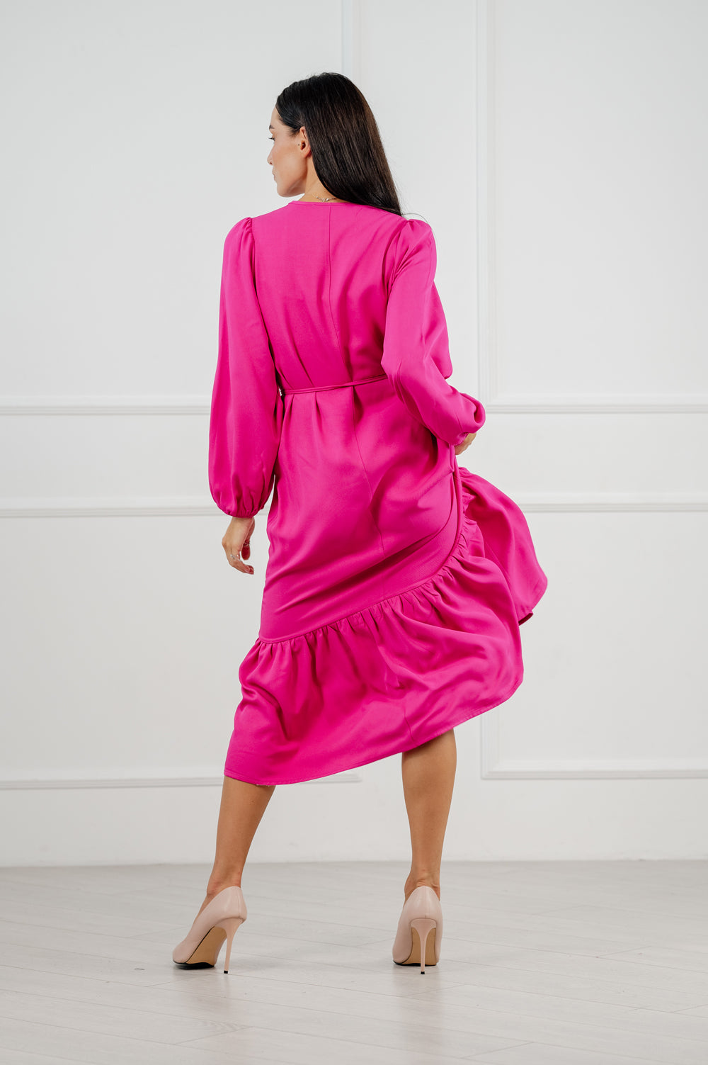 Bright long oversized dress in trendy fuchsia.