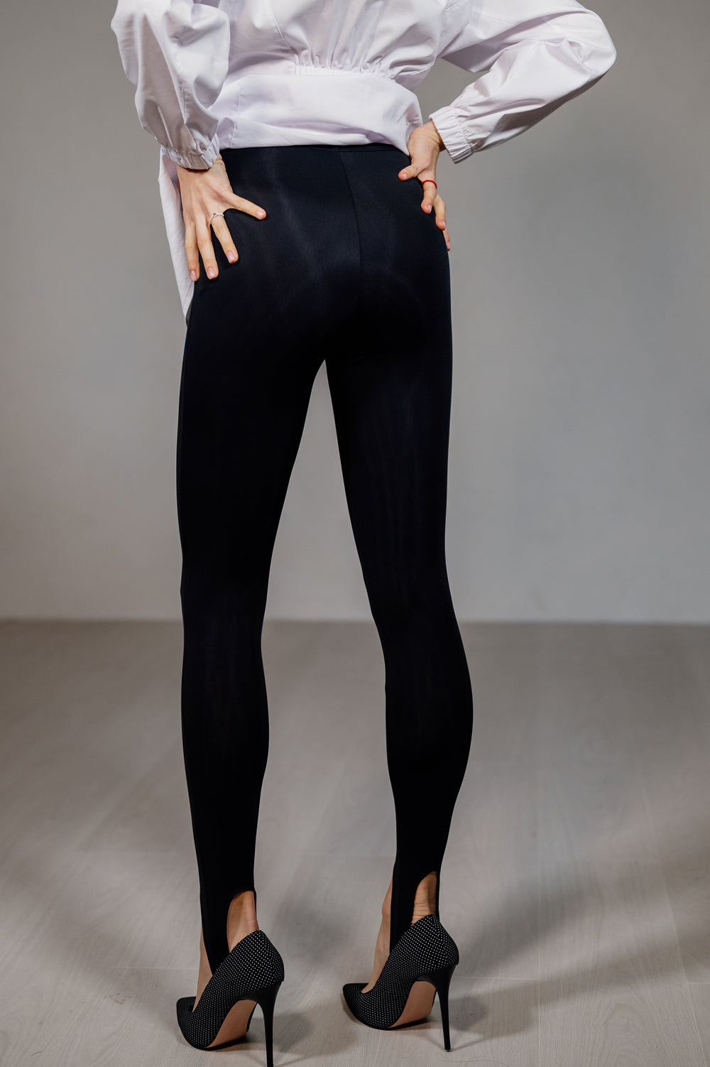 Leggings negros con correas