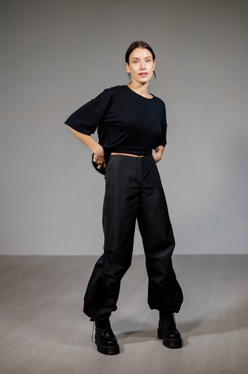 Oversize black cargo pants