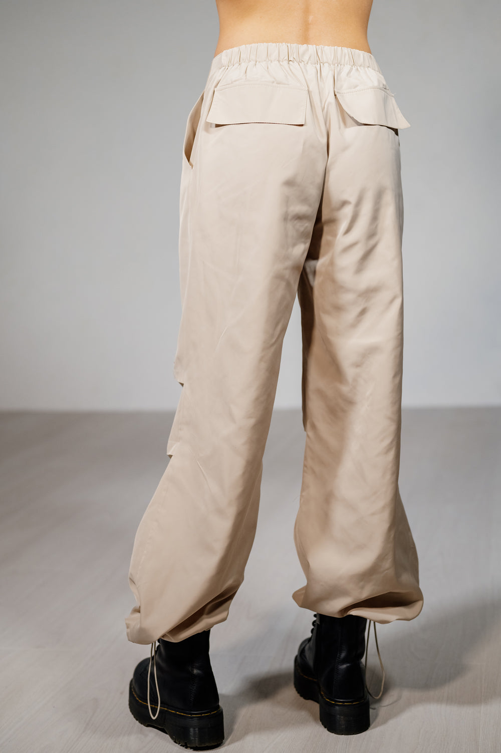 Pantalon cargo oversize beige