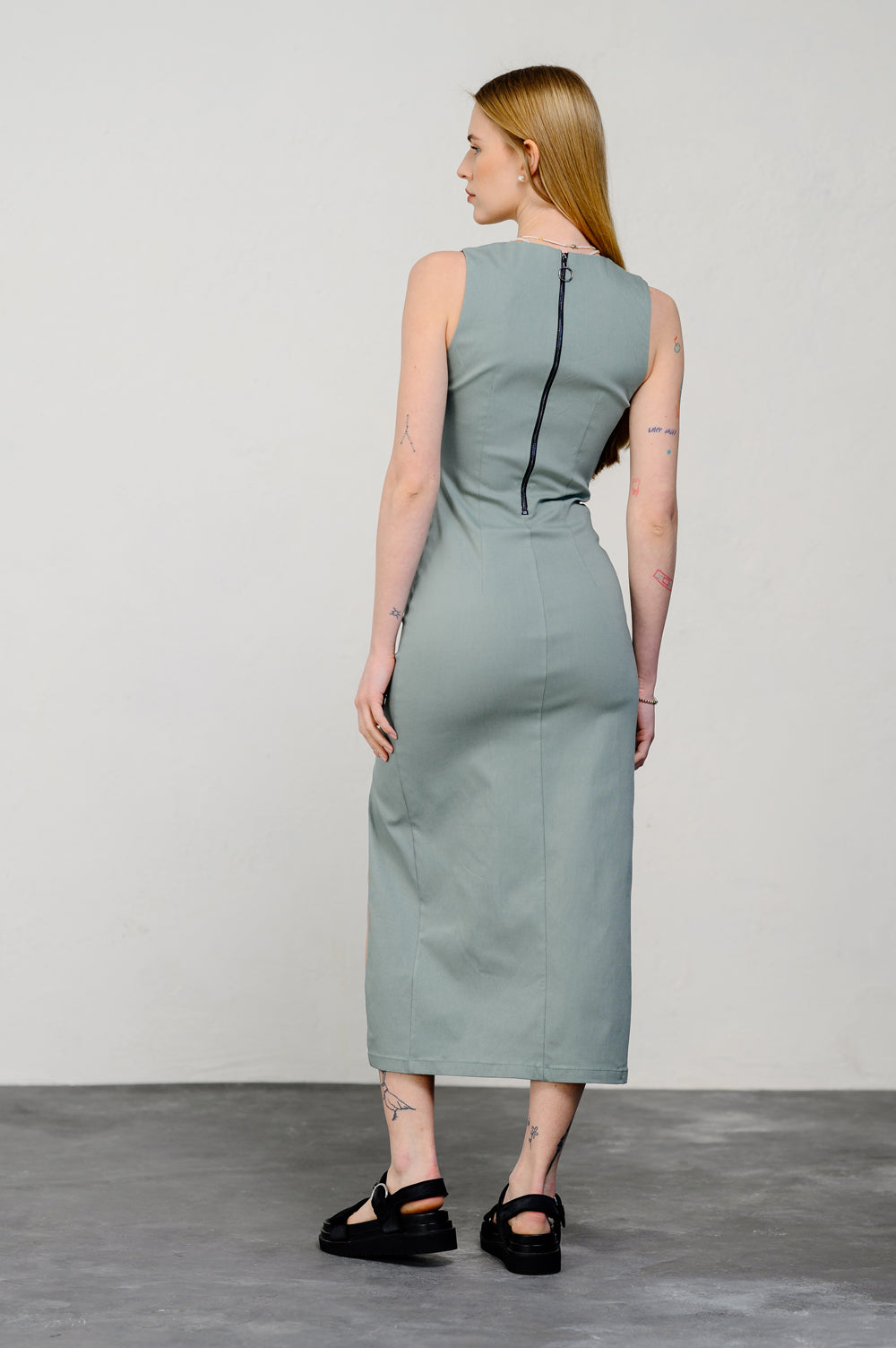 Fitted dress in color "Sage"