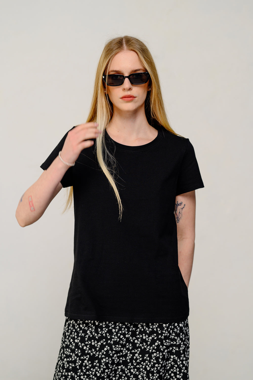 Gerade geschnittenes Basic-T-Shirt in Schwarz