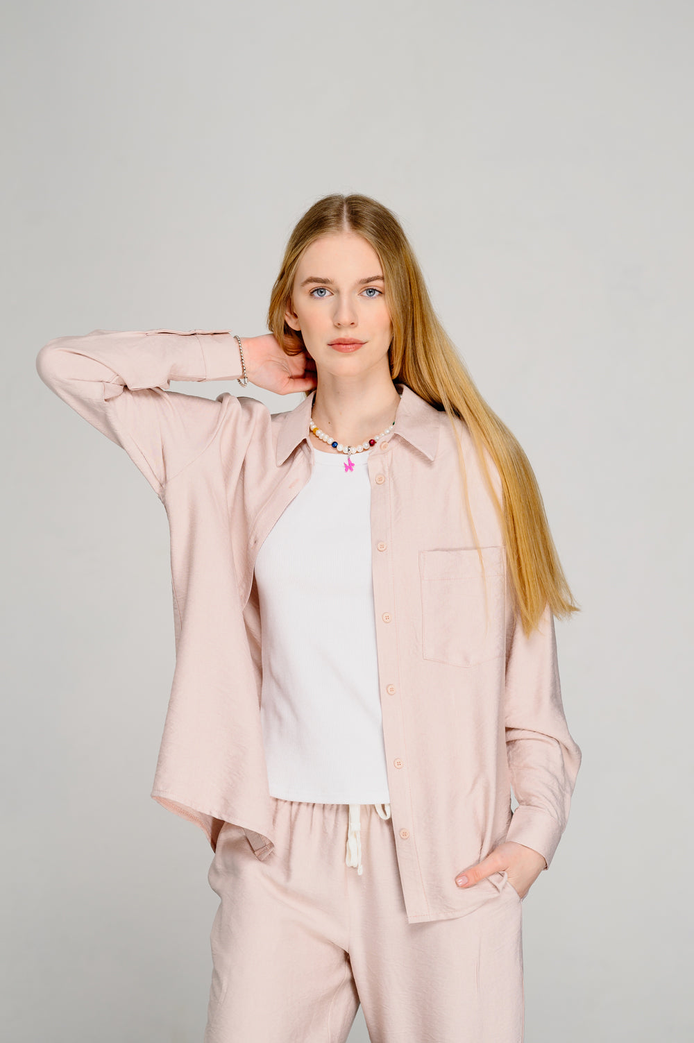 Puder farbenes Loose-Fit-Shirt