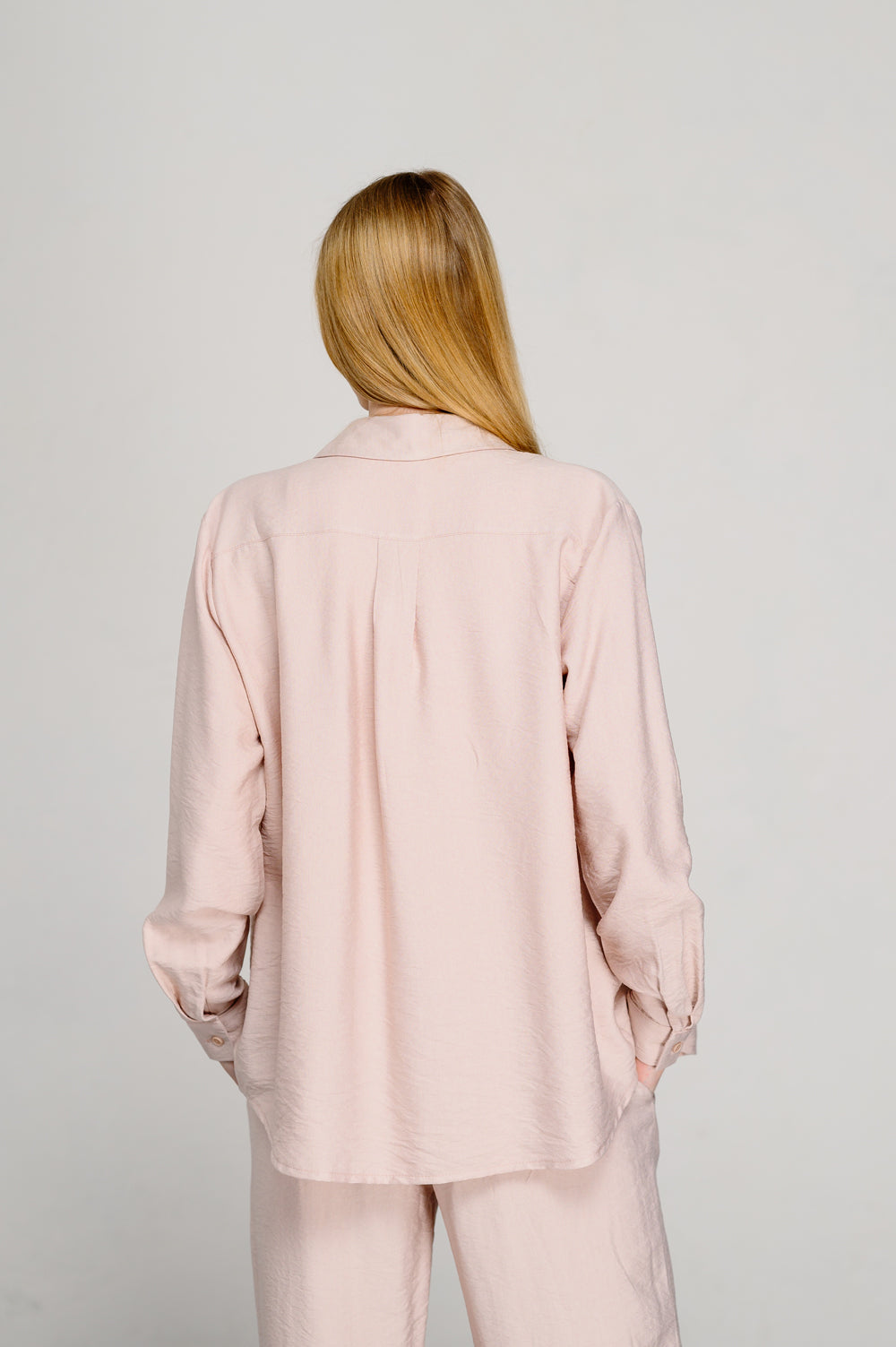 Puder farbenes Loose-Fit-Shirt