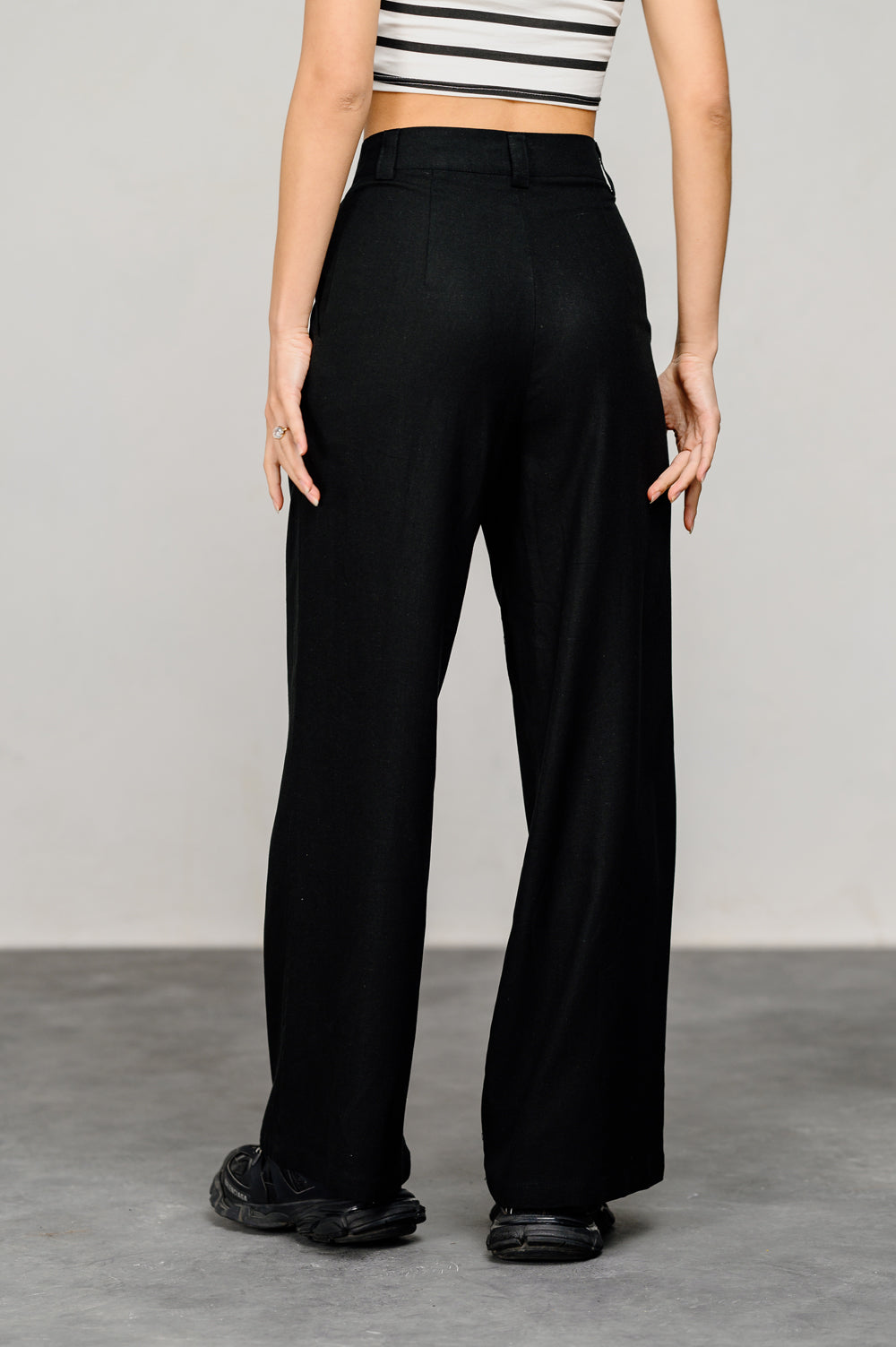 Black linen trousers