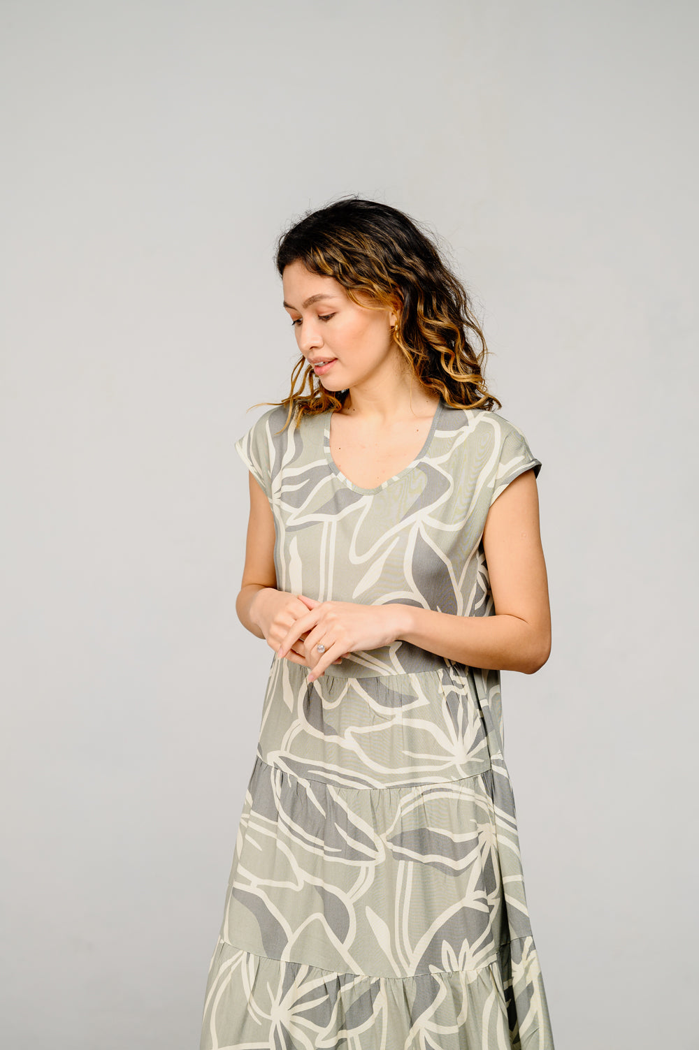 Robe longue à volants olive