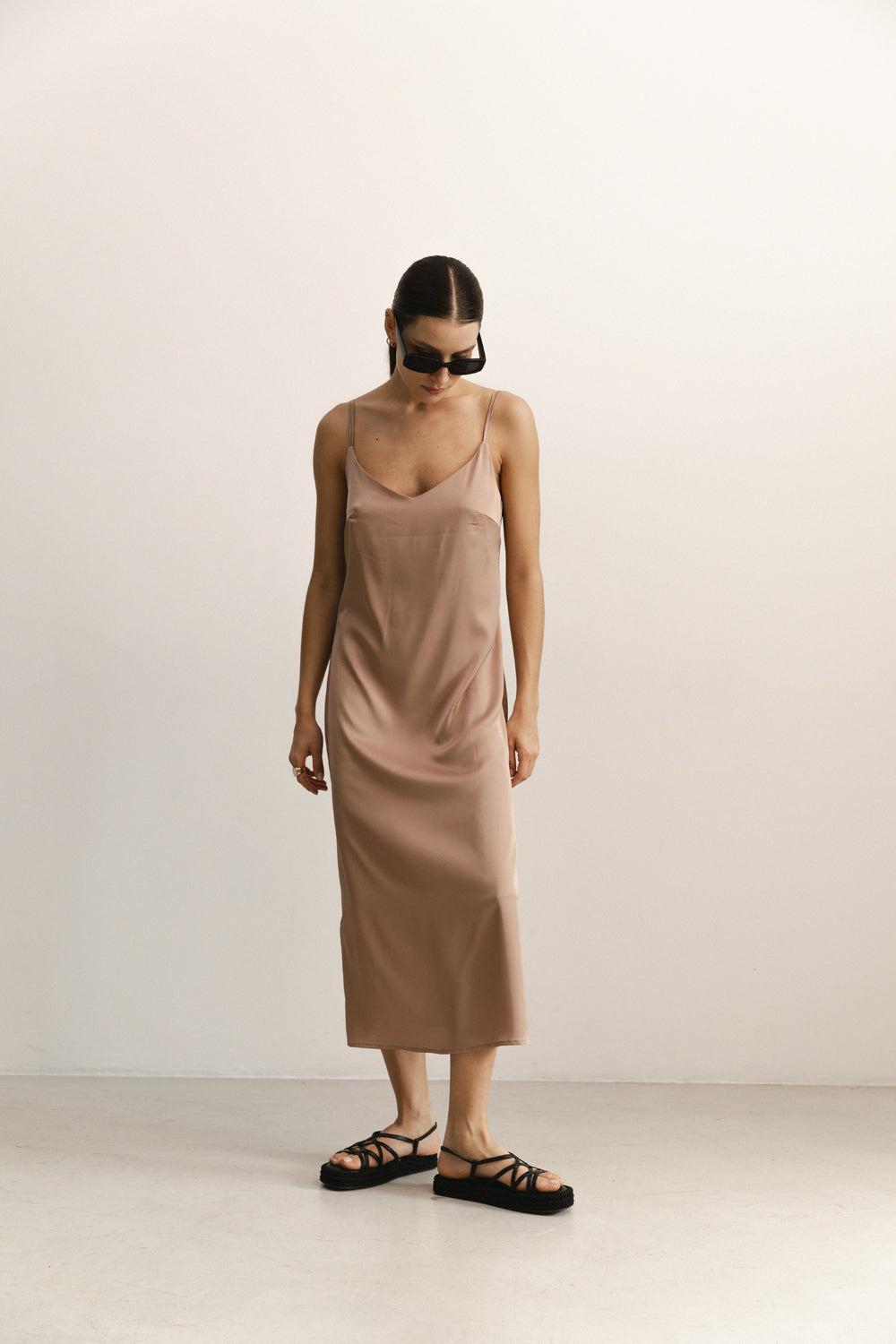 Silk midi dress in linen mocha style