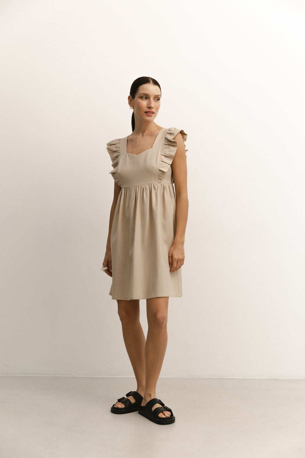 Vestido sin mangas en beige ChangeClear