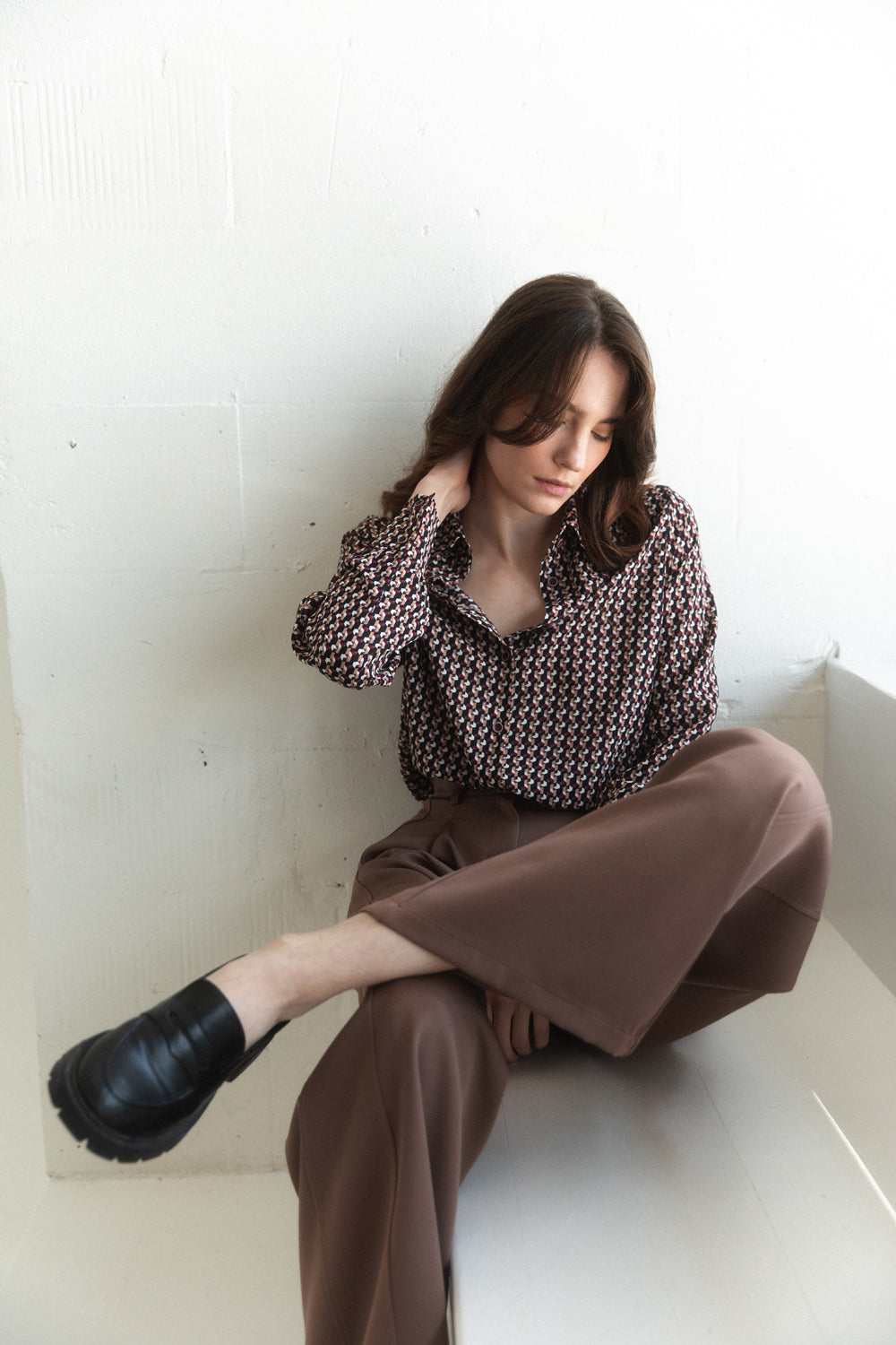 Blouse noire boutonnée