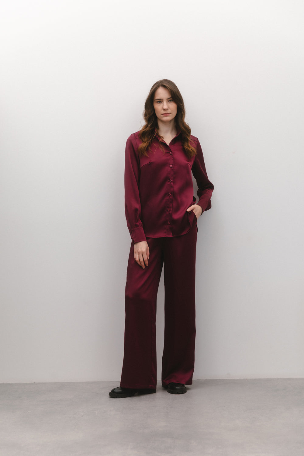 Vestito allentato alla moda bordeaux