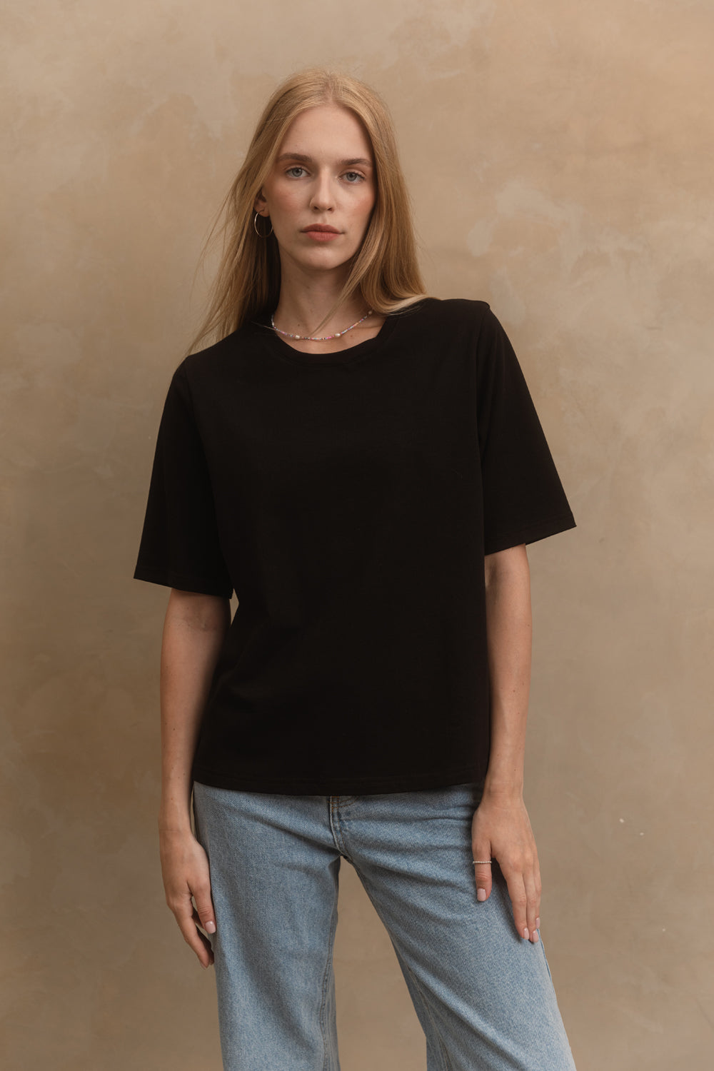 Schwarzes Basic T-Shirt mit Rundhals ausschnitt