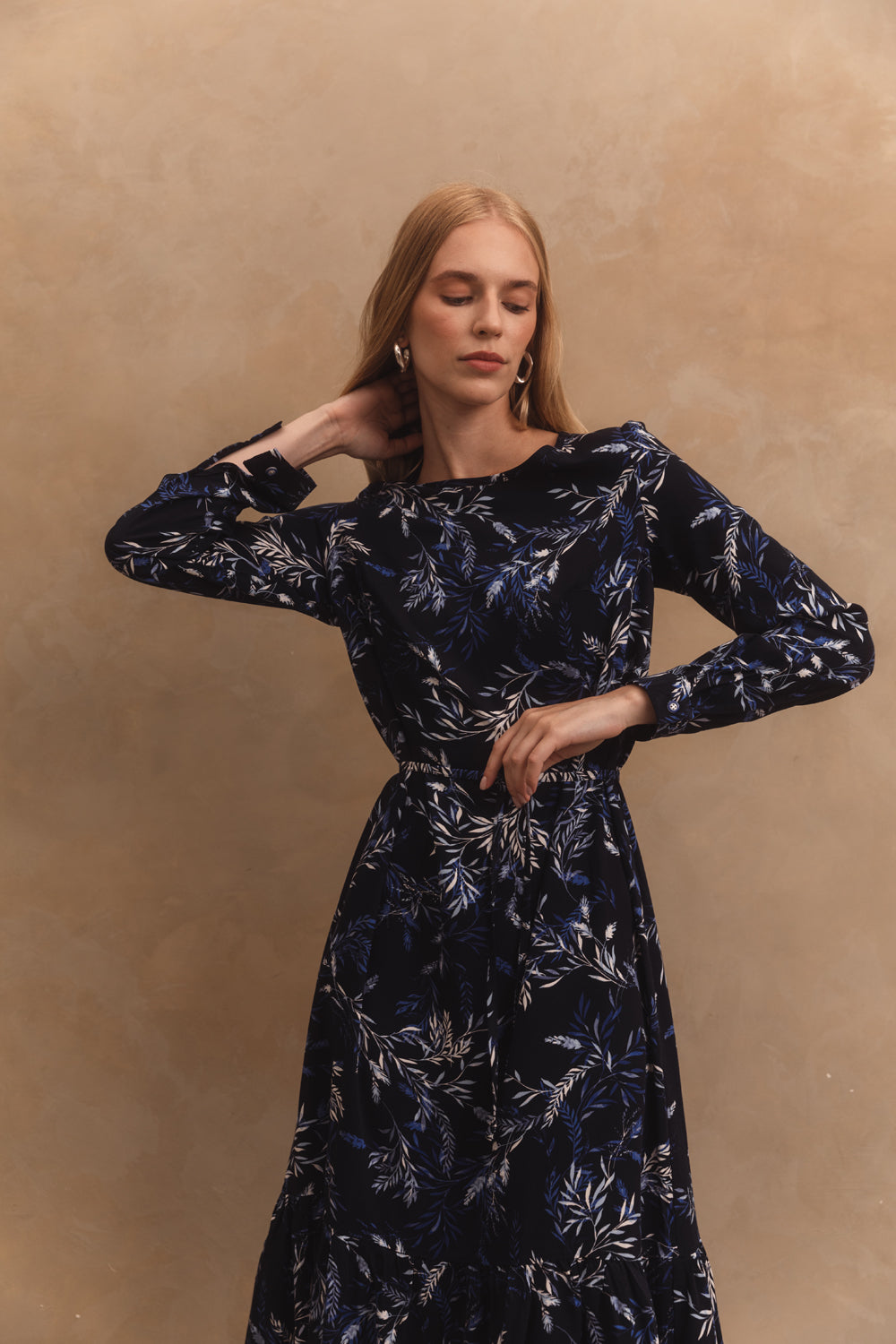 Blaues Midi kleid