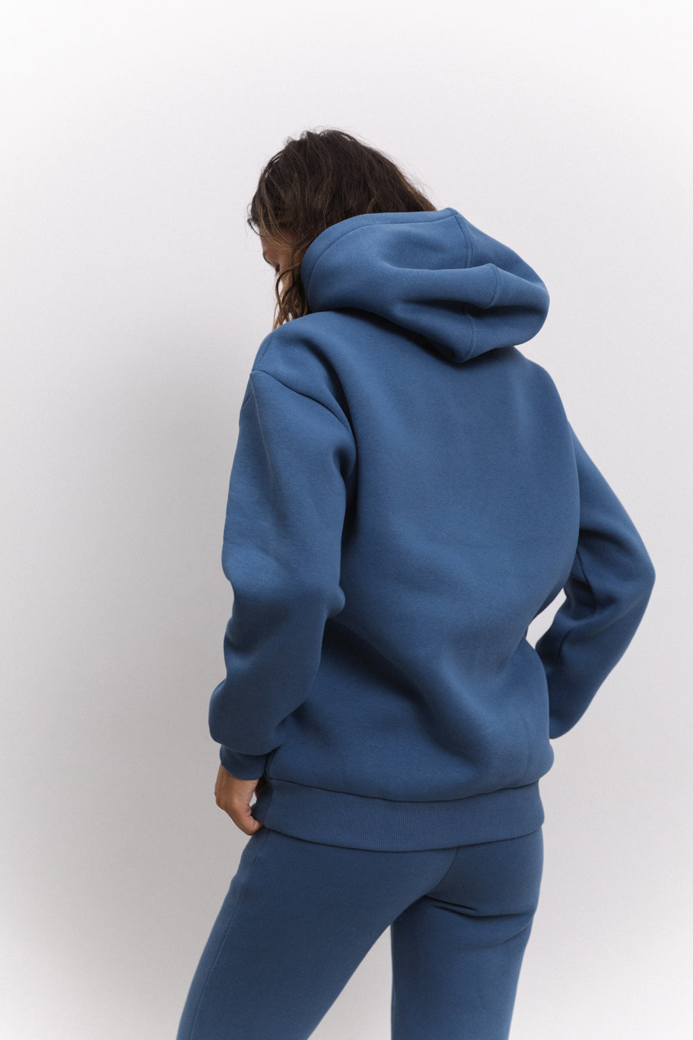 Blaues Sweatshirt mit Kapuze