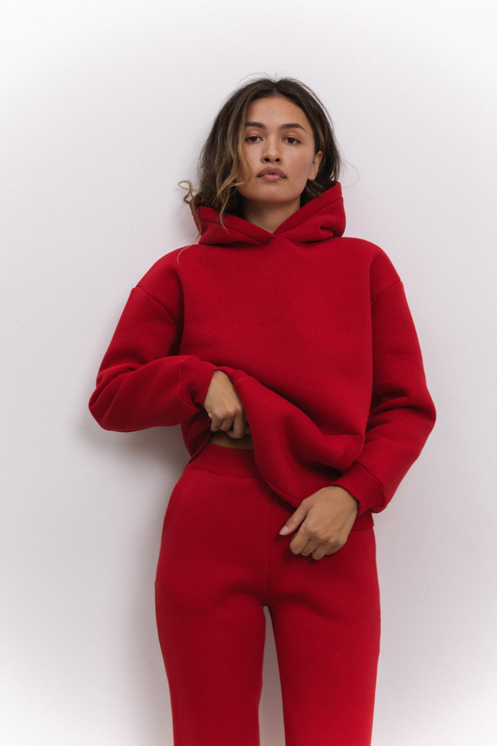 Sudadera roja con capucha