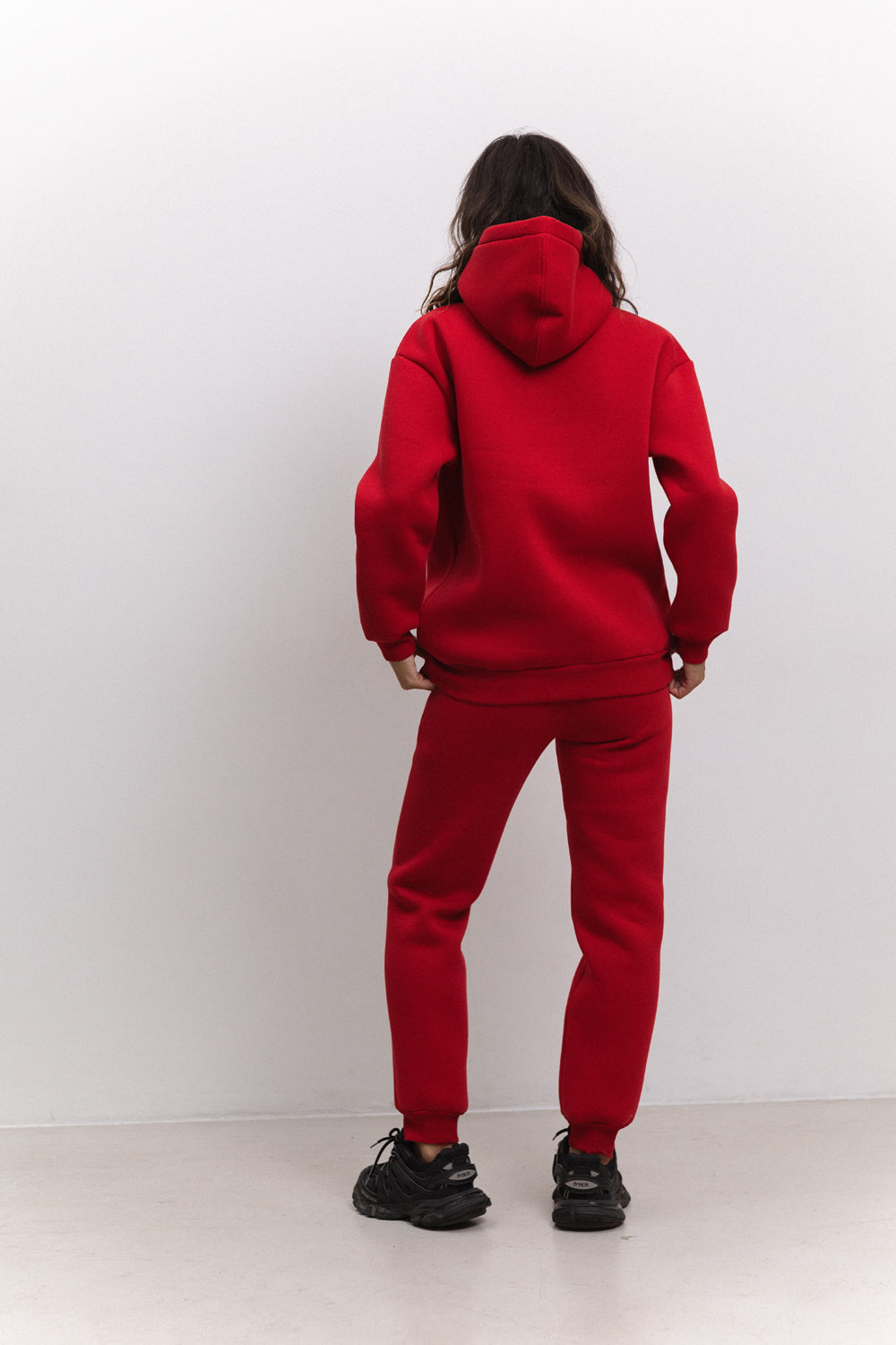 Rotes Sweatshirt mit Kapuze