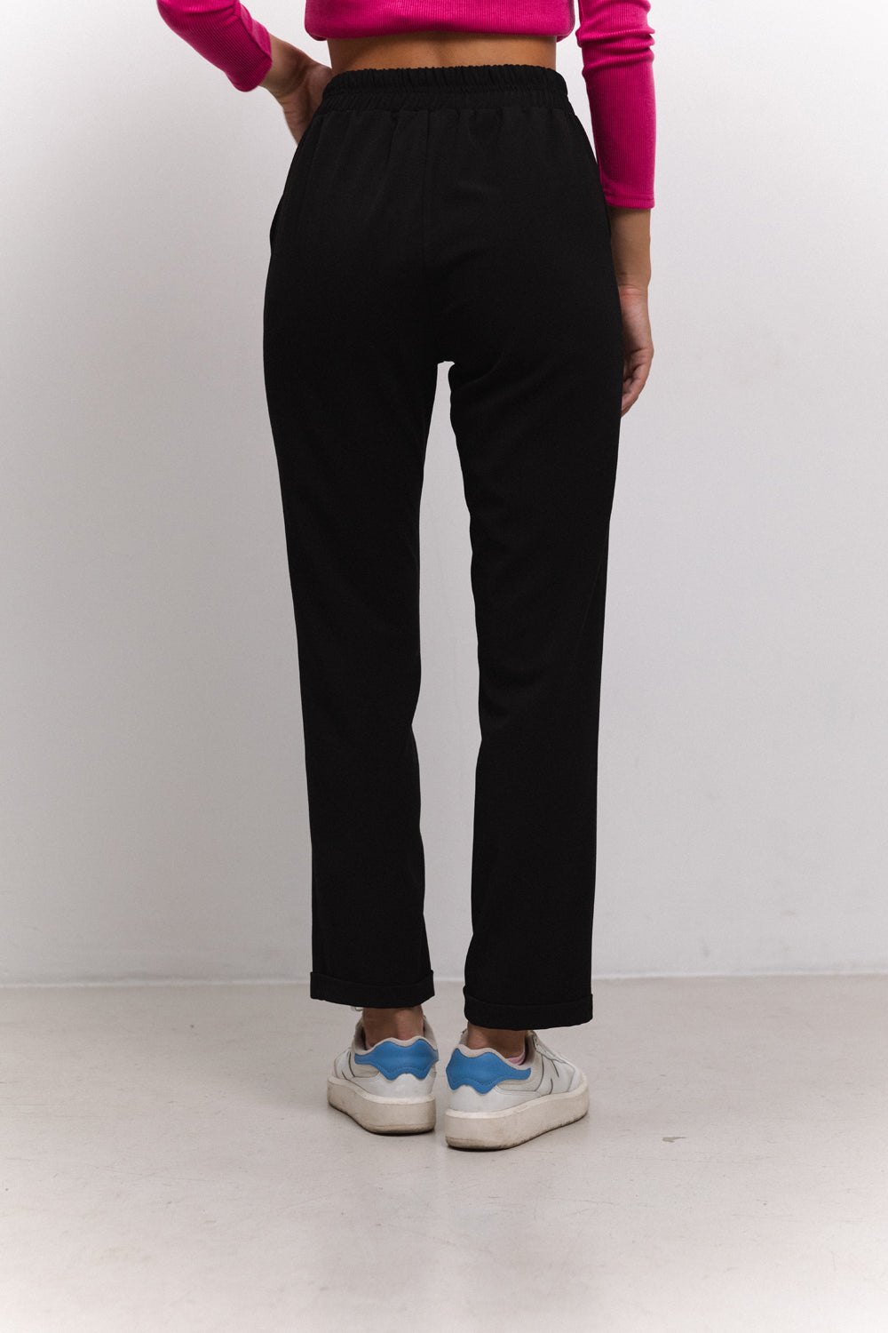 Black trousers with pockets