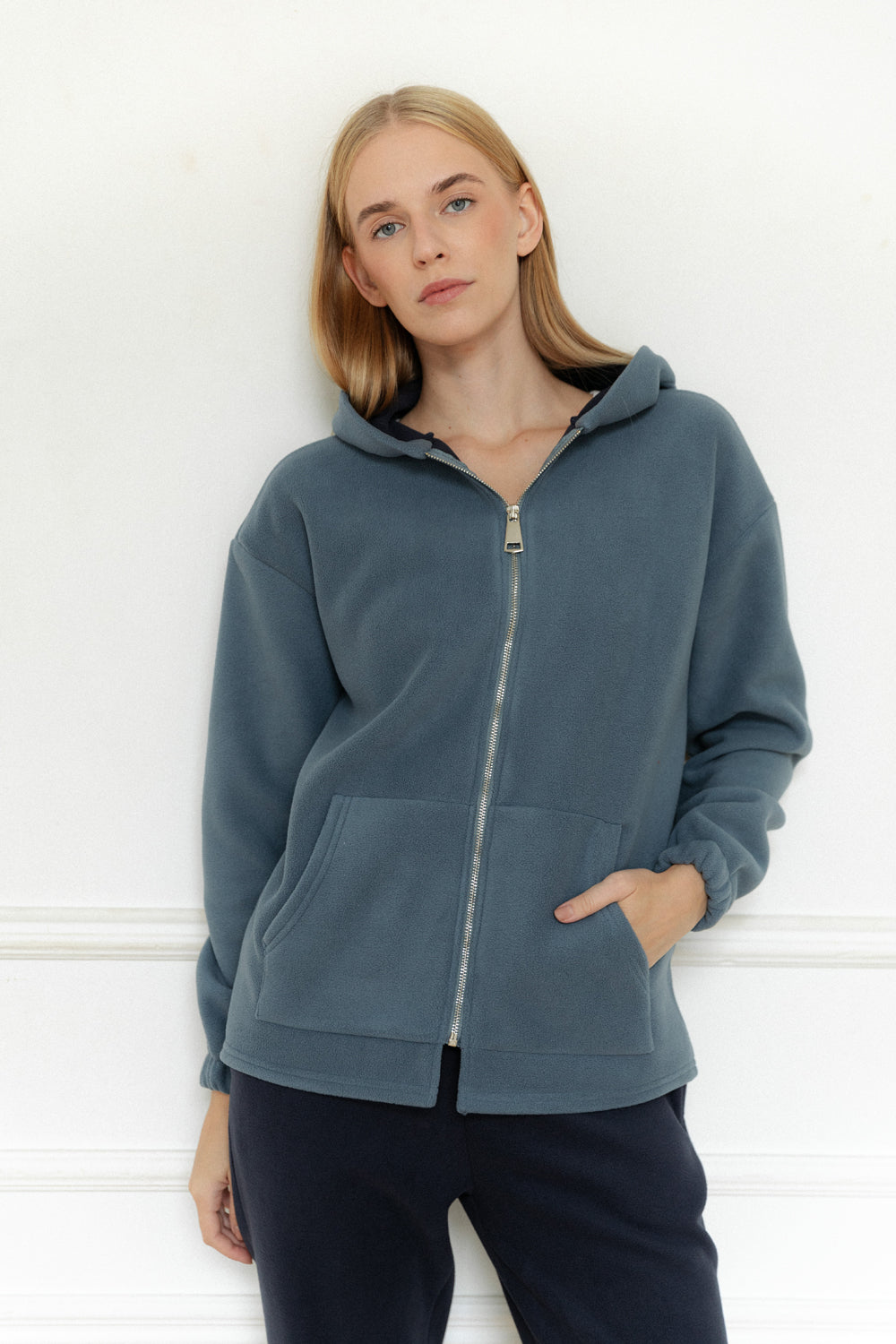 Blauer Fleece anzug