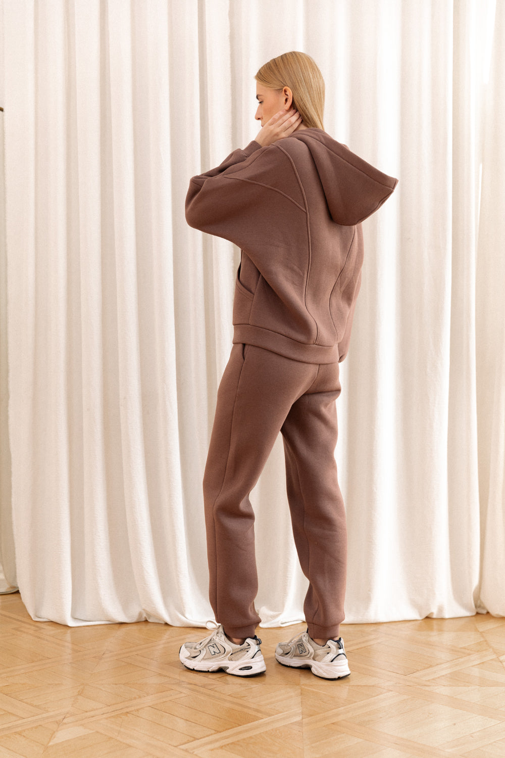 Fleece sweatshirt in Mocha color