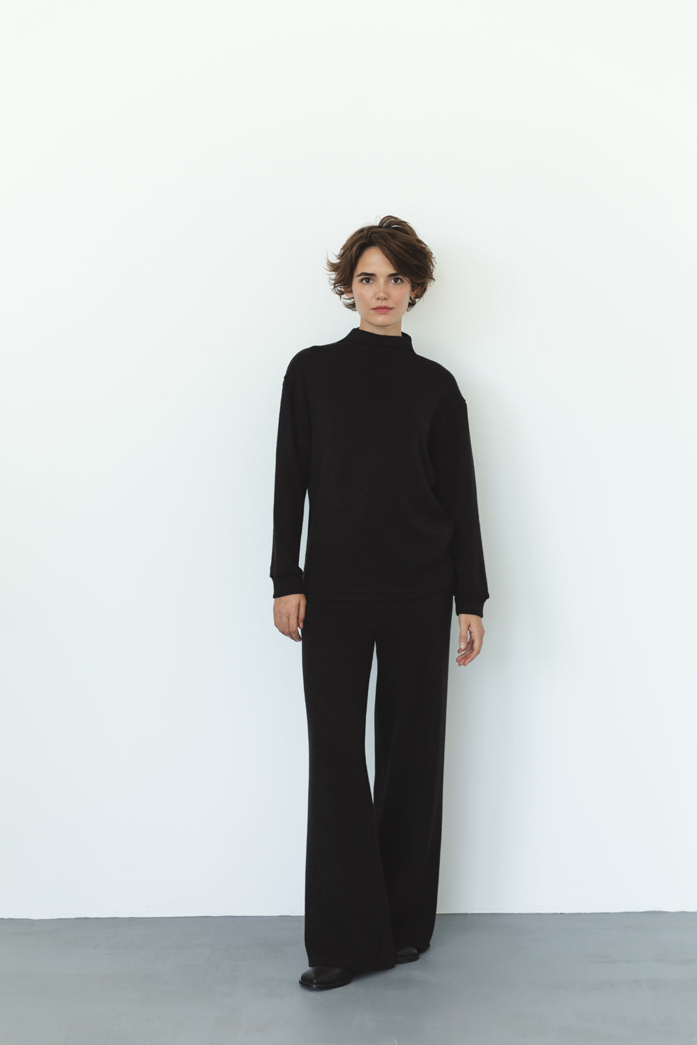 Pantaloni de angora negru