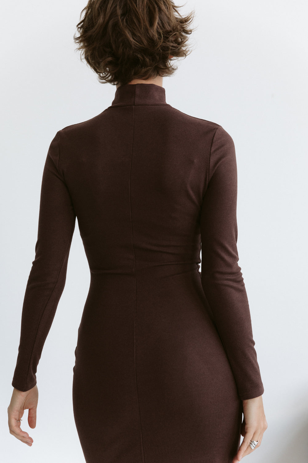 Robe Midi Silhouette Chocolat à Manches Longues