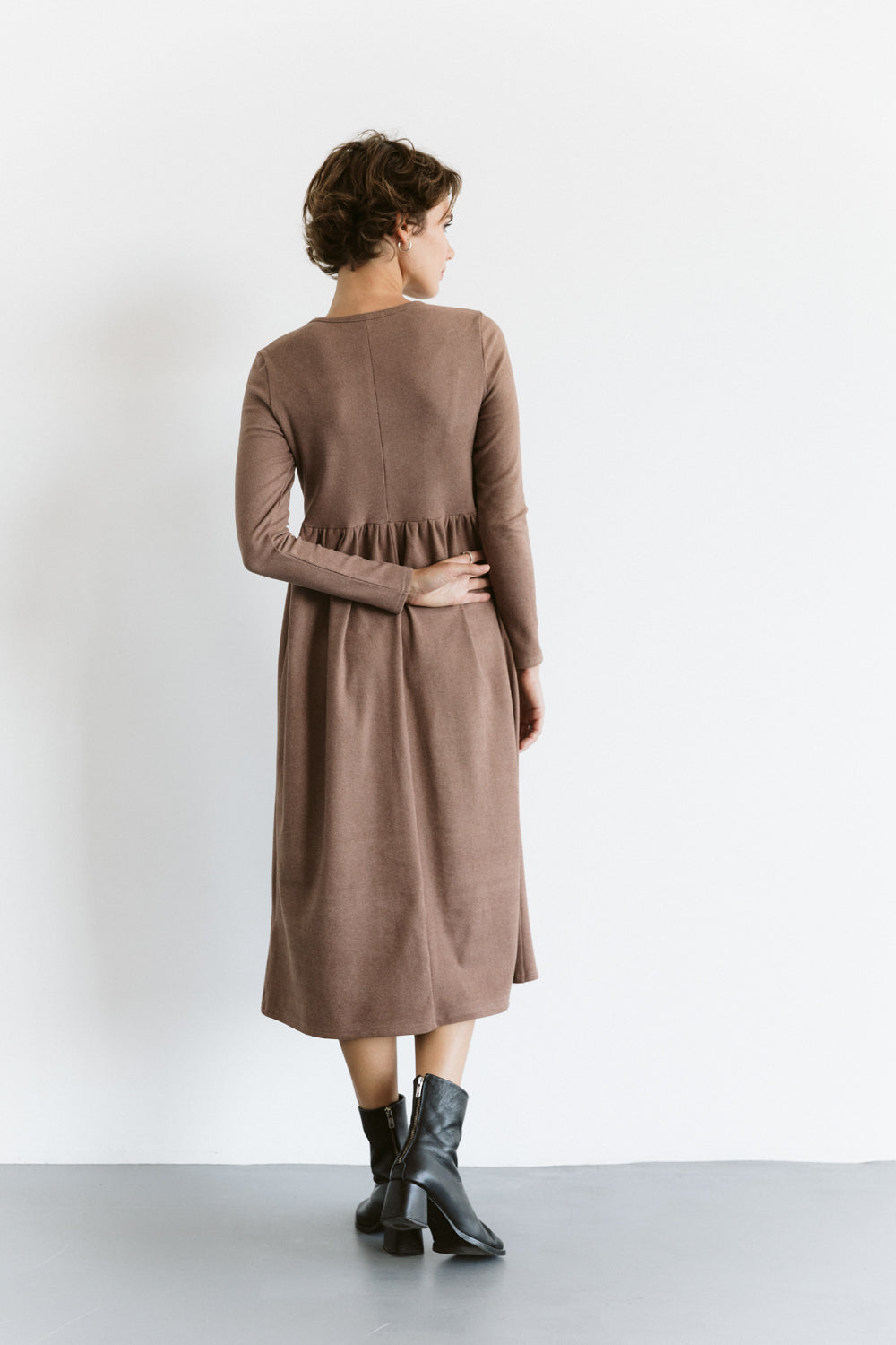 Rochie de înaltă talie în culoarea Mocha