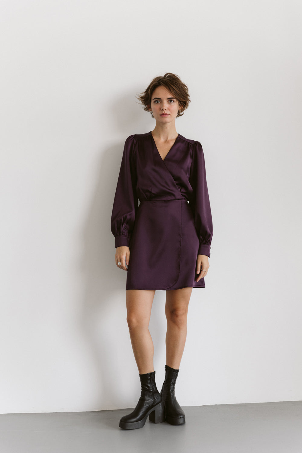 Robe prune avec taille élastique