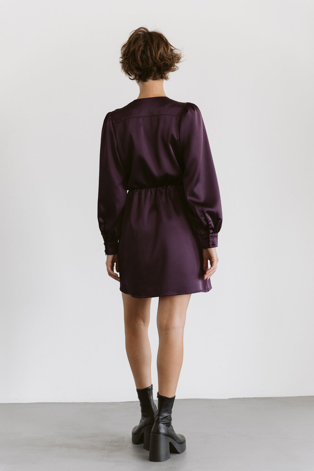 Robe prune avec taille élastique