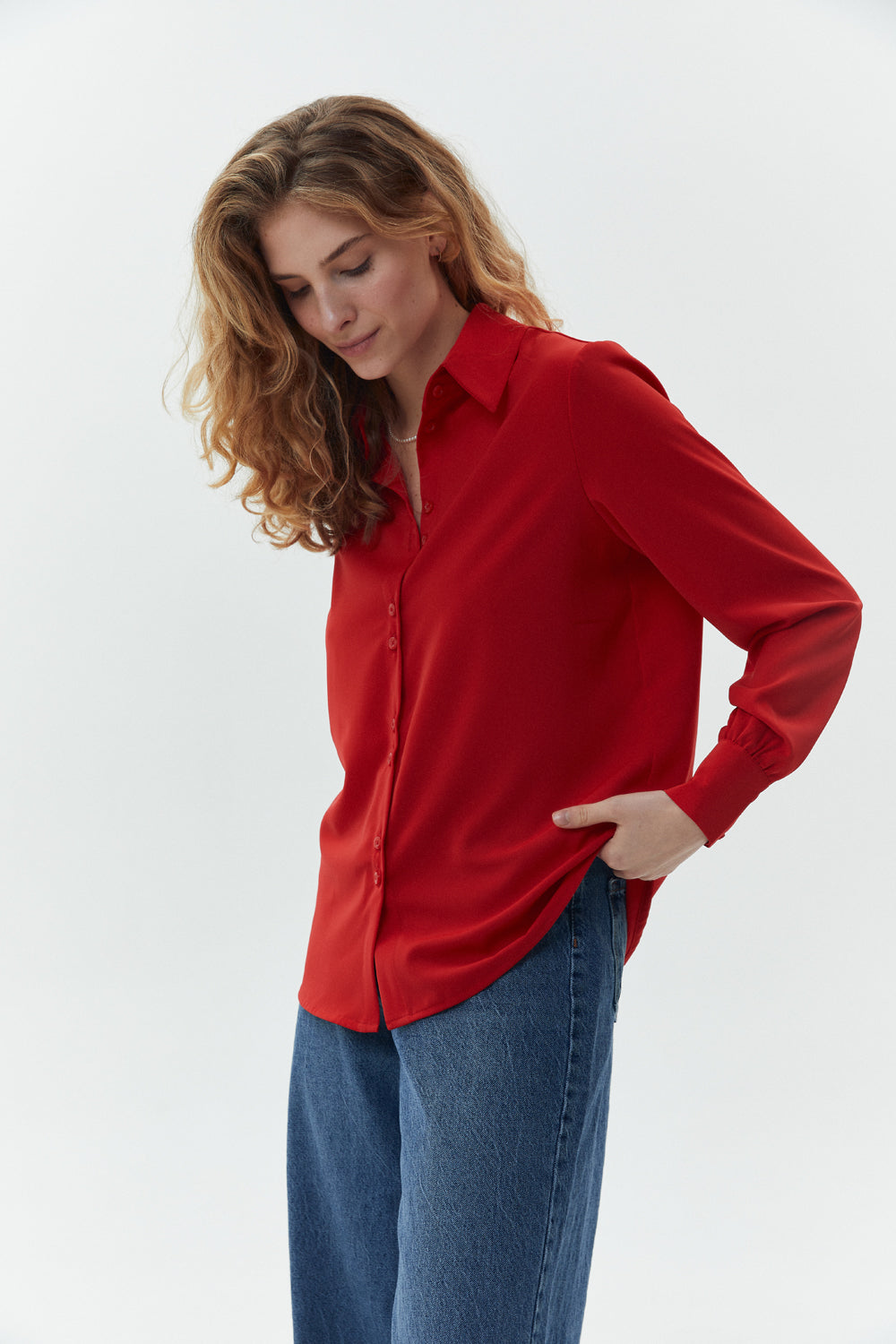 Blusa roja con botones