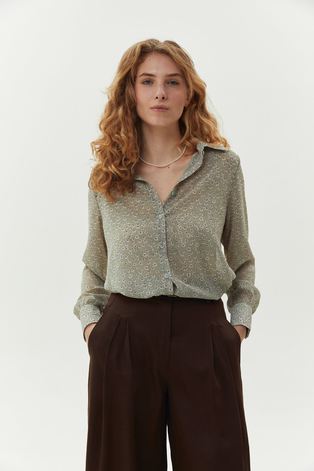 Blouse ample en mousseline couleur olive