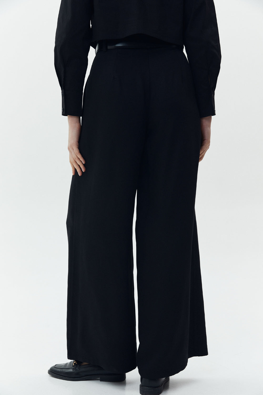 Black palazzo pants with pockets